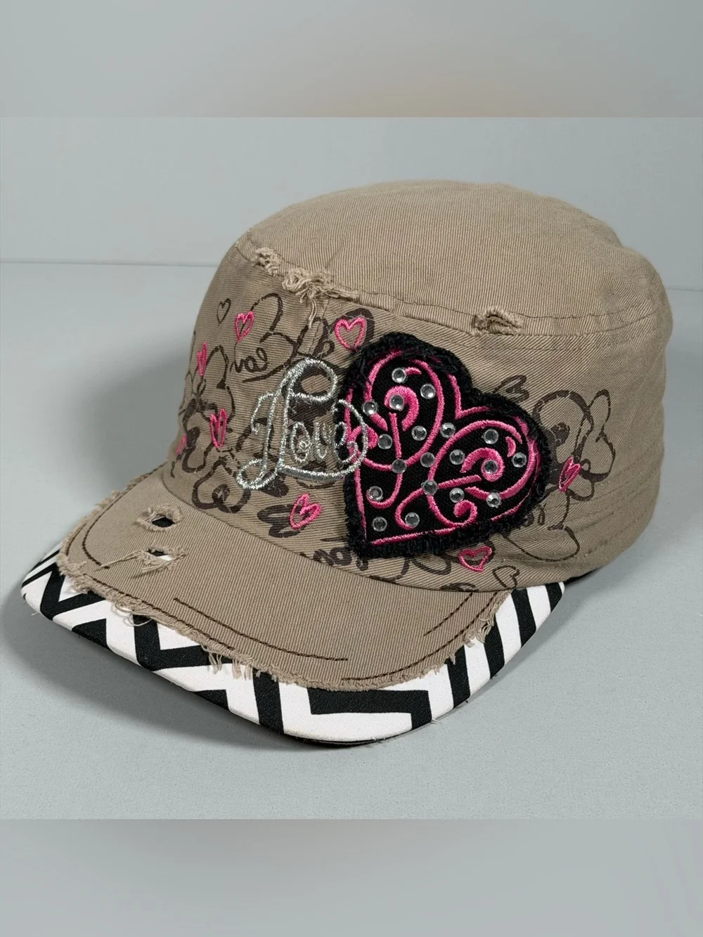 KBETHOS Tan Cap with Pink Heart Embroidery and Black-White Chevron Brim